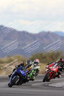 media/Nov-16-2025-Race Pace (Sun) [[8c5fa54630]]/Non Verified Riders (1st 20 Minutes)/5-Turn 15 (110pm)/